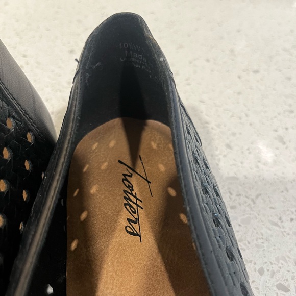 Trotters Liz Open Weave Slip On Black Size 10.5W - Picture 3 of 11